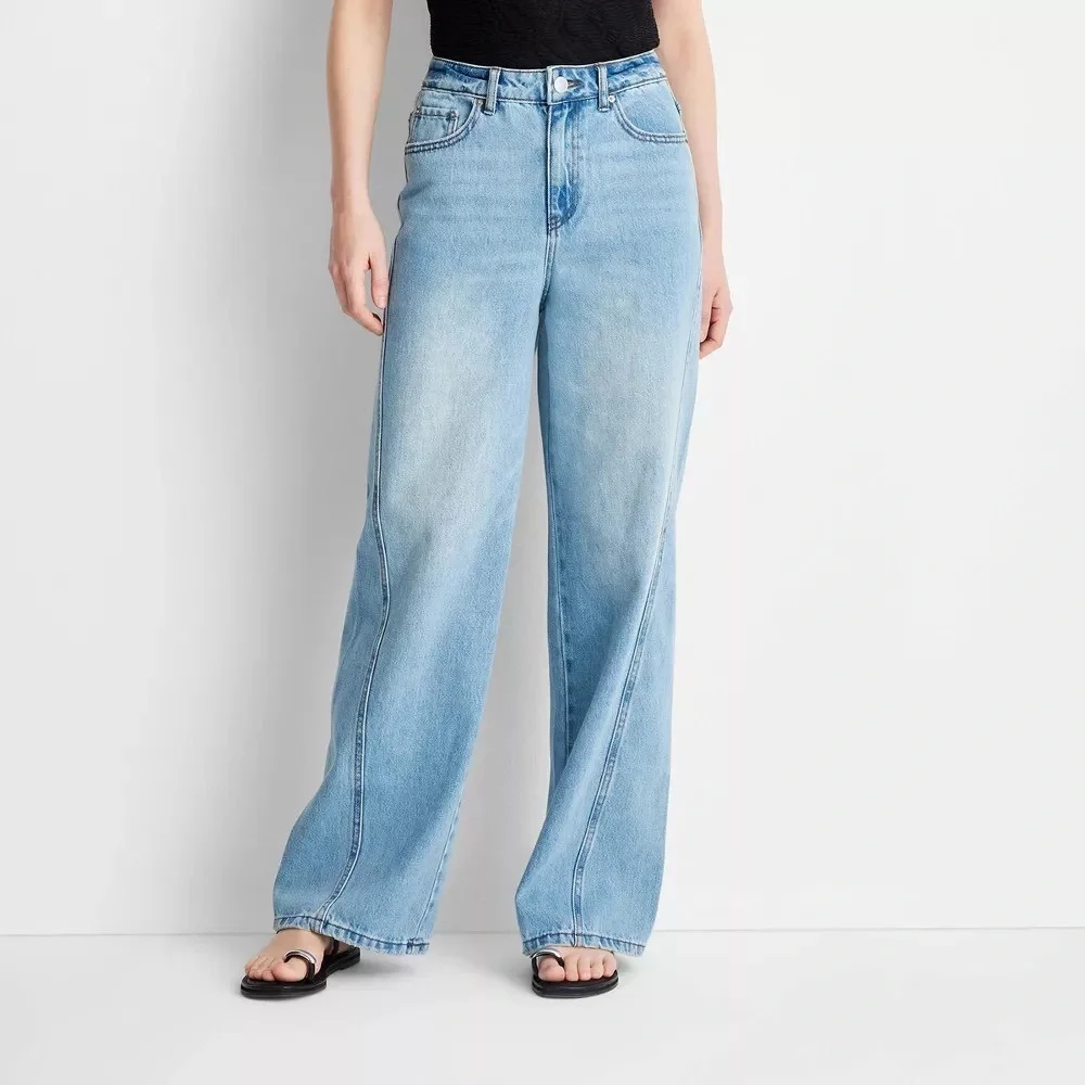 Future Collective Women's Mid-Rise Wide Leg Slouchy Jeans. Size 6